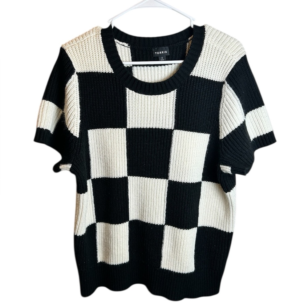 Torrid Black & White Checkerboard Short Sleeve Sweater Top